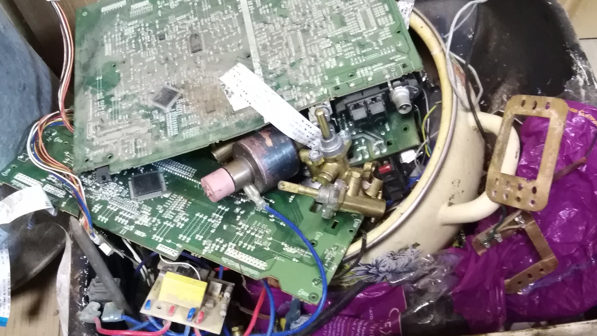 Зимними вечерами Разбираем радиодетали и не только смотреть онлайн