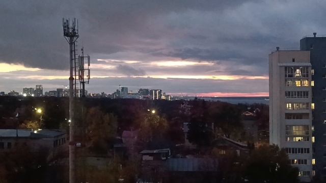 Вот такой НОЯБРЬ.. то дожди, то туманы. Классная музыка🎤🎼🎹🎶. смотреть онлайн