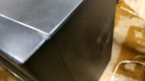 разбитый доставкой магнитофон