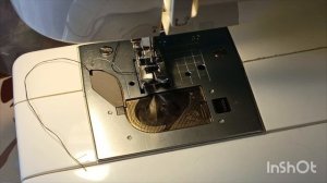 Регулировка натяжения нижней нити на бытовой швейной машинке. Вертикальный и горизонтальный челнок.