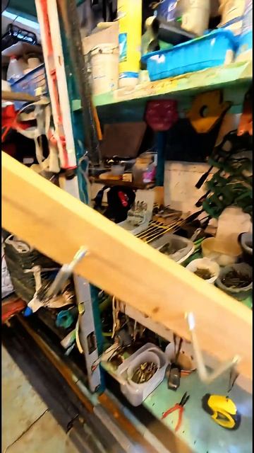 Как закрепить крючки для подвешивания инструментов ?) смотреть онлайн