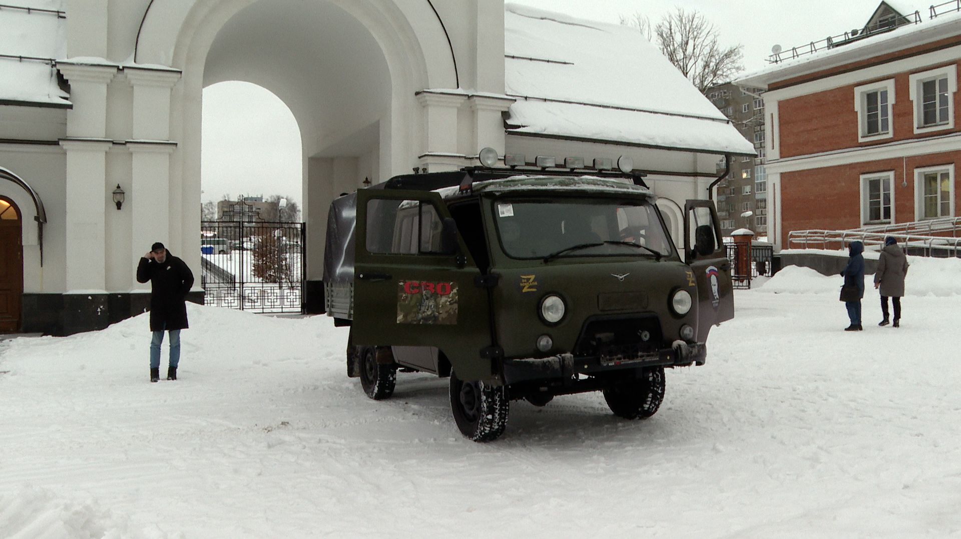 УАЗ для фронта смотреть онлайн