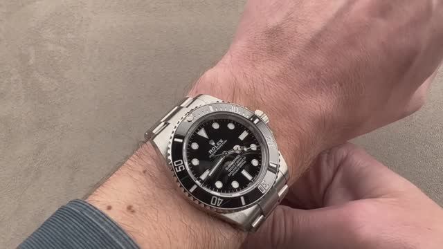 Обзор Rolex Submariner 124060 | Почему часы Submariner без даты являются стандартом для дайверов