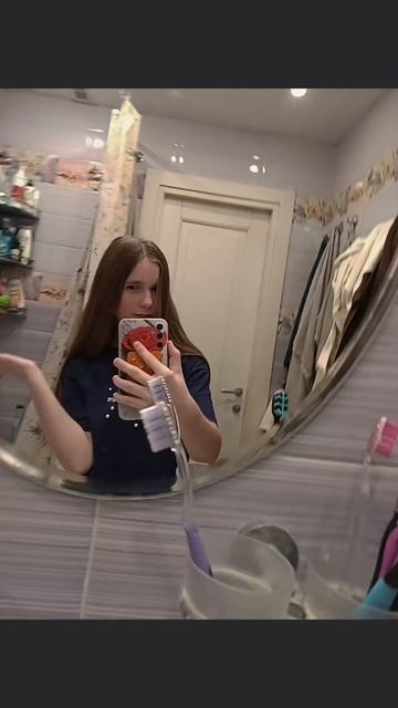 Как вам?💖#тренд #танцы #житькрасиво #волосы #телефон #липсинг #зеркало #дверь #аха #научу