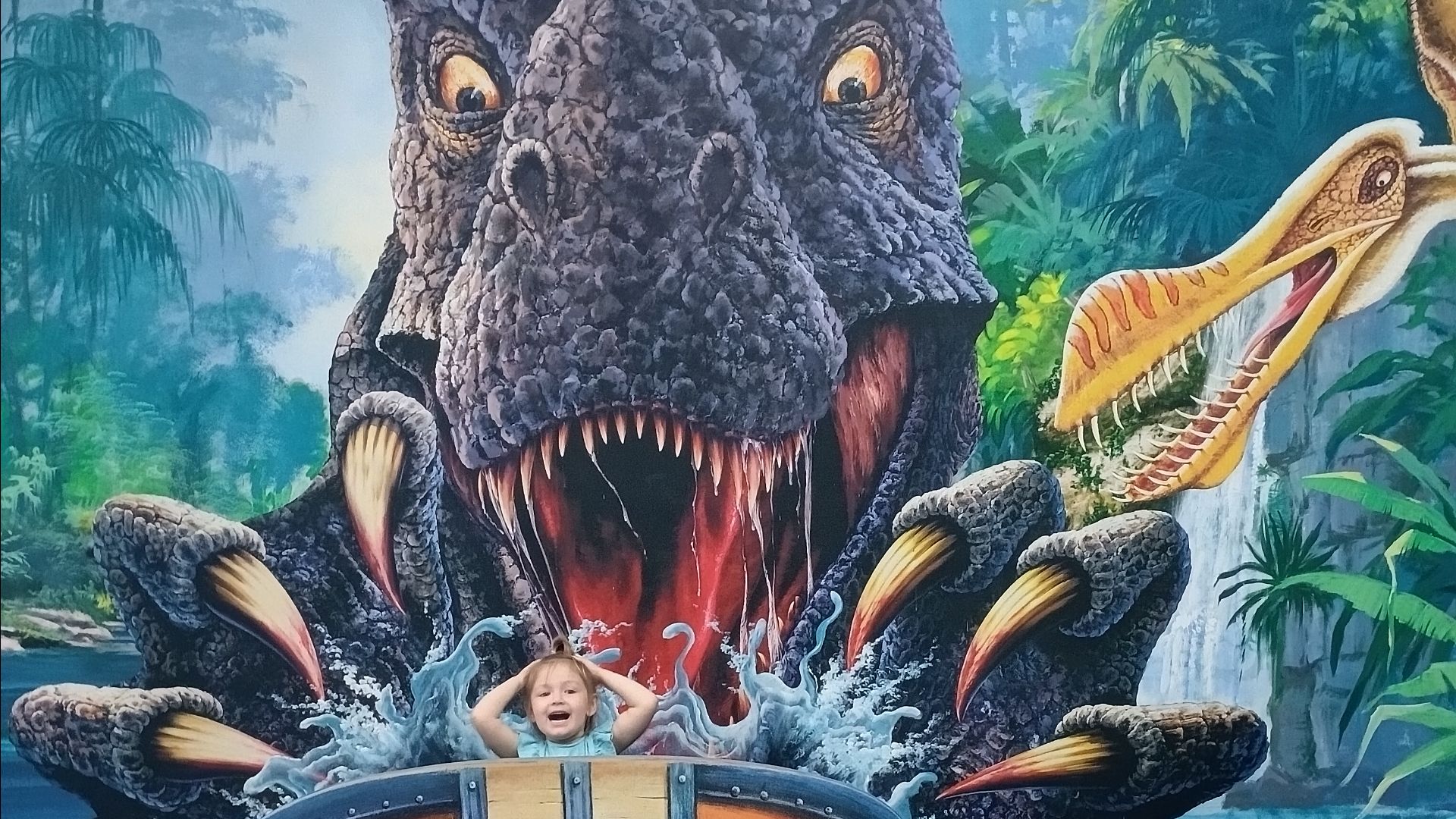 Динопарк в Тайланде СТРАШНО ВЕСЕЛО