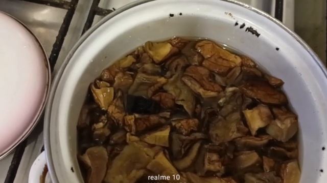 🍄💧🔥 Грибной суп из запасов: от отмочки до идеальной варки смотреть онлайн
