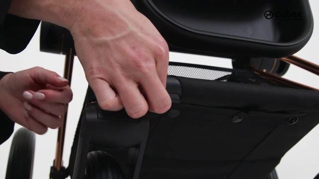 Как установить комплект передних колёс Cybex PRIAM смотреть онлайн