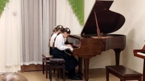 Ансамбль.Весняк "Карлсон"