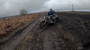 Покатушки на Урале с коляской по грязи