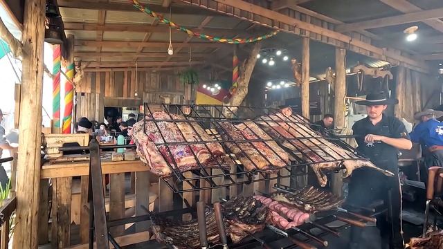 Нужно больше мяса!!! Самый большой фестиваль в Бразилии