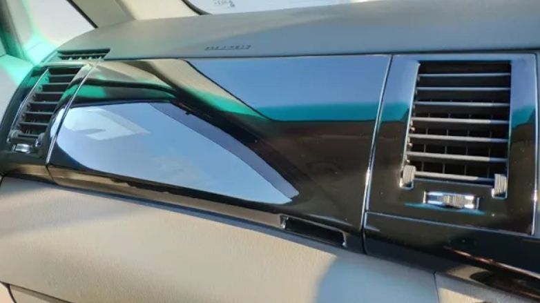 Окрас пластика салона в черный глянец. Как покрасить пластик своими руками? Toyota Isis