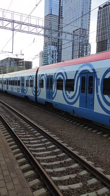 Электропоезд ИВОЛГА 1.0 на платформе "Фили"