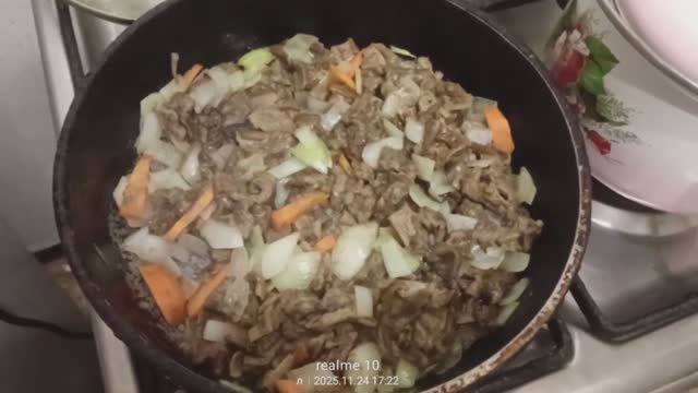 🧅🍲 Секрет непостного вкуса: добавляем пассеровку в суп из сушёных грибов смотреть онлайн