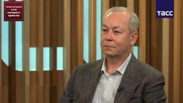 Эдуард Басурин и Ларри Джонсон. Подкаст смотреть онлайн