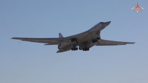 Cтратегические ракетоносцы Ту-160 выполнили плановый полет