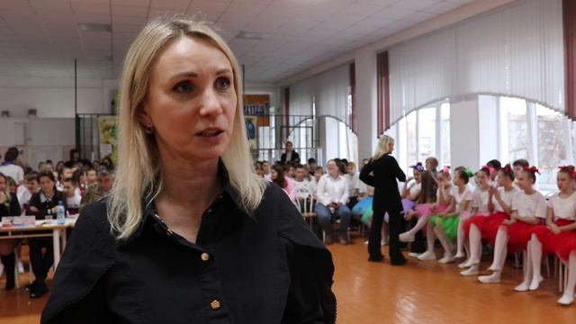 ШКОЛЬНЫЙ БАЛ смотреть онлайн