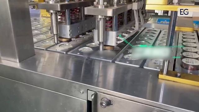 Автоматический станок для запайки стаканов платинкой RF-2GS смотреть онлайн