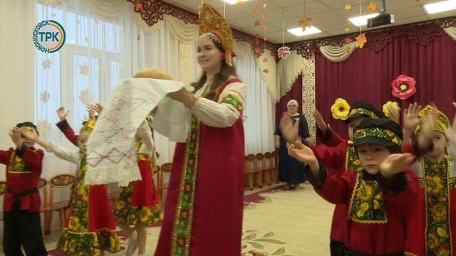 Воспитанники детского сада №56 поздравили мам с праздником смотреть онлайн