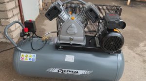 Компрессор ременной Remeza (Ремеза) производства Беларусь, производительность 452л/мин, 100л, 10бар