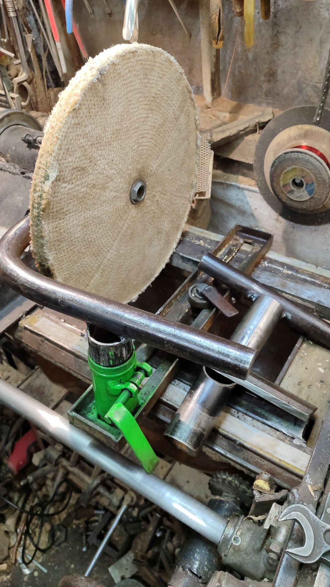 Простая конструкция эксцентрикового зажима. смотреть онлайн