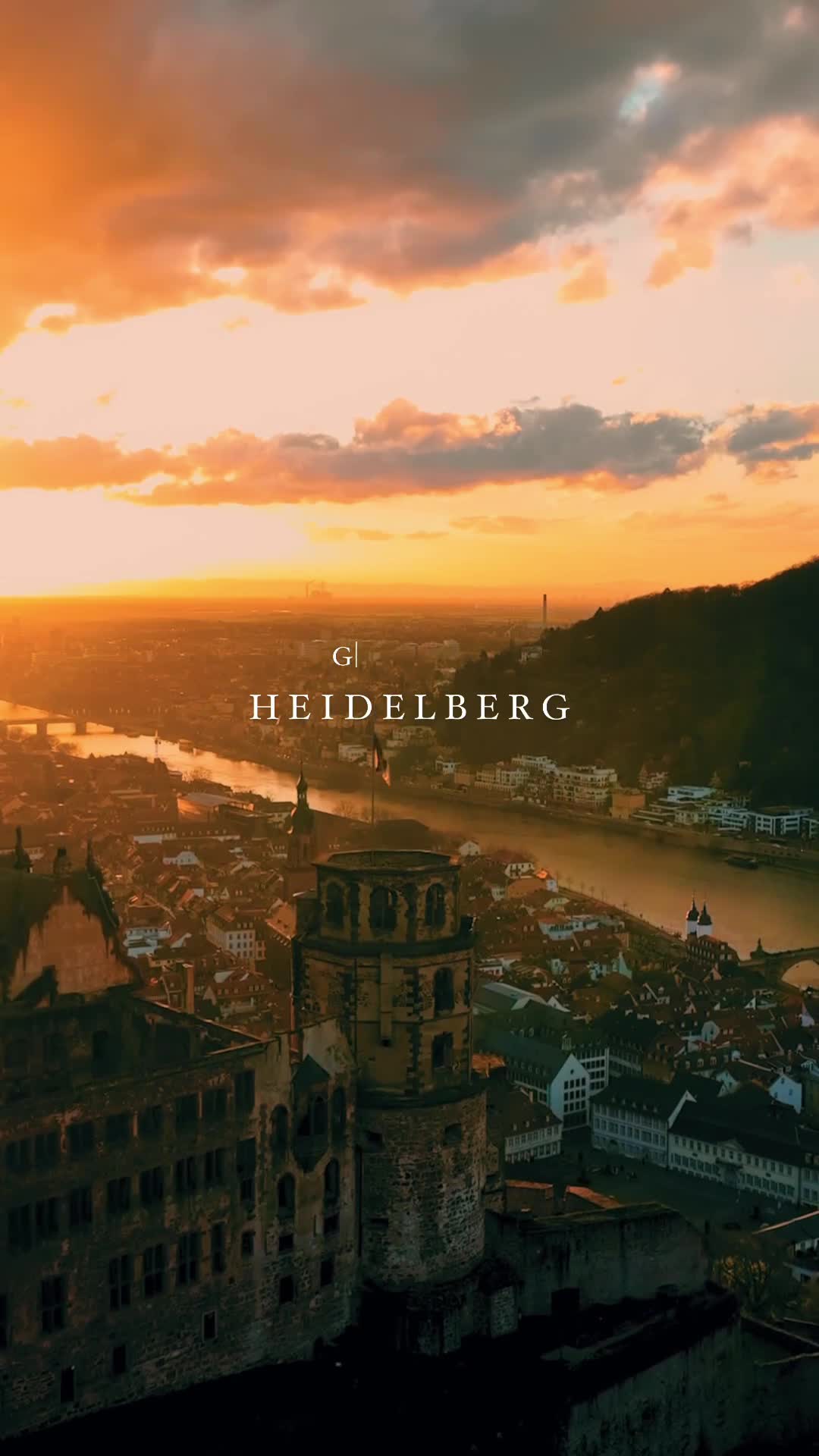 Гейдельберг - город, который не пострадал от бомбардировок Второй мировой войны, что позволило ем... смотреть онлайн