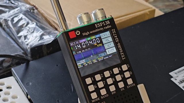 Приёмник ESP138 с двумя контроллерами. TEF6686 и si4732 в одном флаконе. Прошивка H-RADIO и декодер. смотреть онлайн