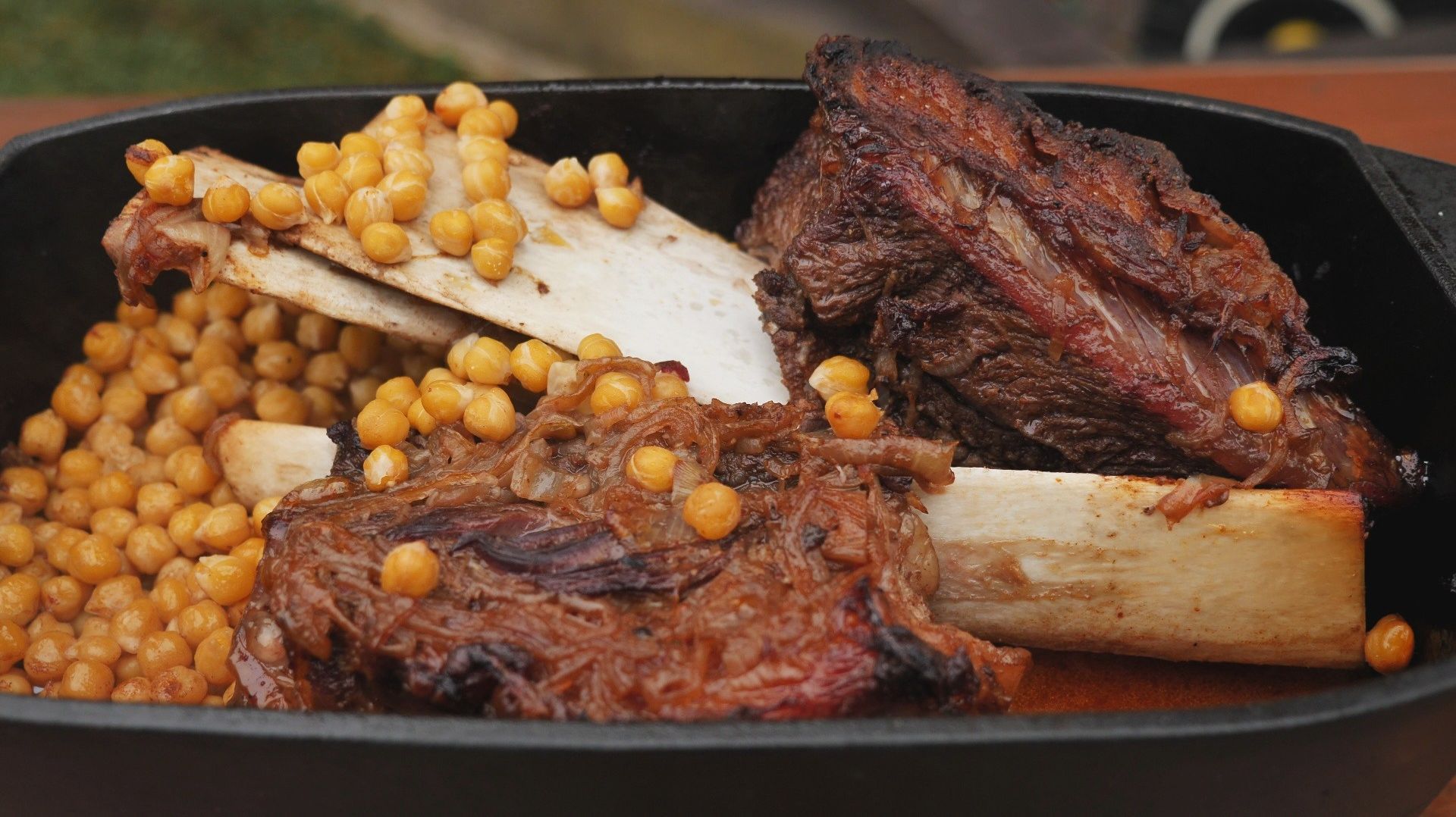 Ребра кальби с нутом в помпейской печи смотреть онлайн