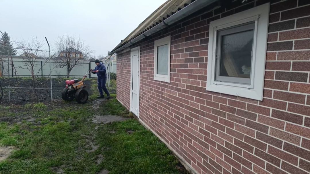 ВЕРНУЛСЯ В РОССИЮ/КУПИЛИ ОБОИ/ВСПОМНИЛИ ПЕРЕЕЗД/РЕМОНТ смотреть онлайн