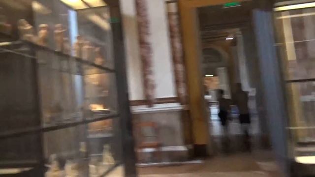 Париж Лувр сентябрь 2014 честь 3 смотреть онлайн