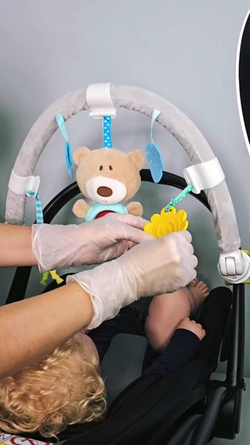 Игровая развивающая дуга с игрушками погремушками для новорожденных малышей 0+ KUNDER смотреть онлайн