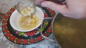 Ароматный картофельный суп из консервированной горбуши.