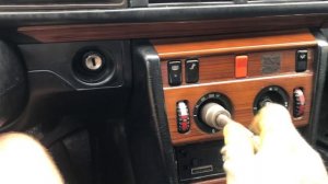 Как разобрать центральную консоль Mercedes W124