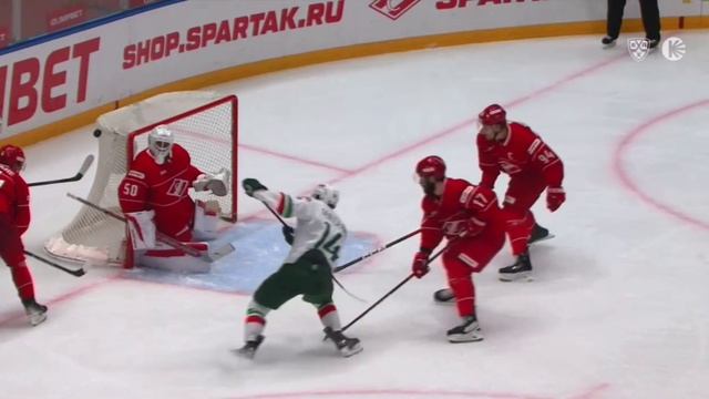 У Денисенко вчера пытались украсть клюшку. Загидуллин, вообще, понимает, что он сделал 🐈 смотреть онлайн