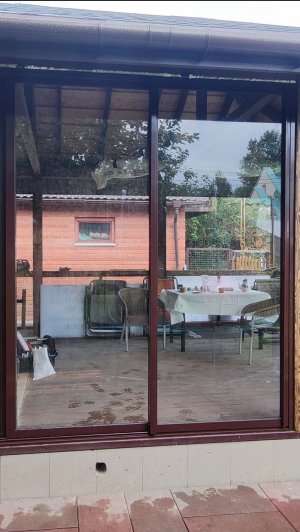 Раздвижные двери в беседку: монтаж снаружи проема для 100% открывания