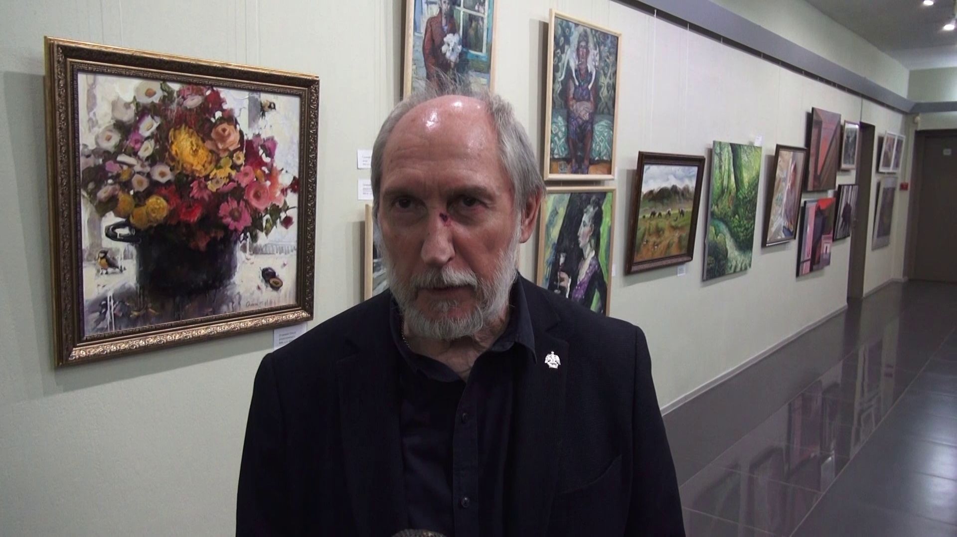 «Срез»: выставка работ творческого союза художников России проходит в Доме ученых смотреть онлайн