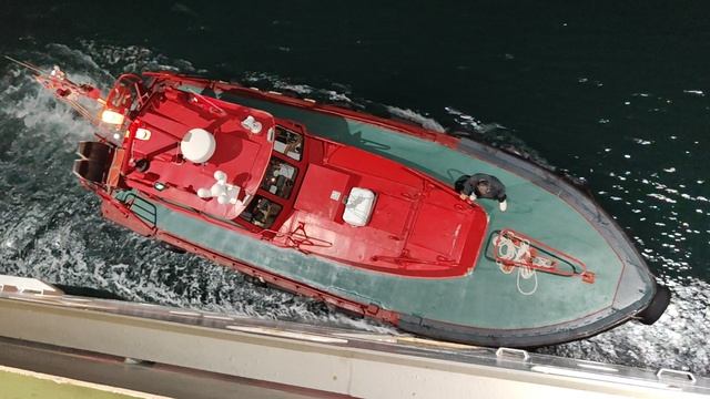 лоцман покидает Astoria Grande