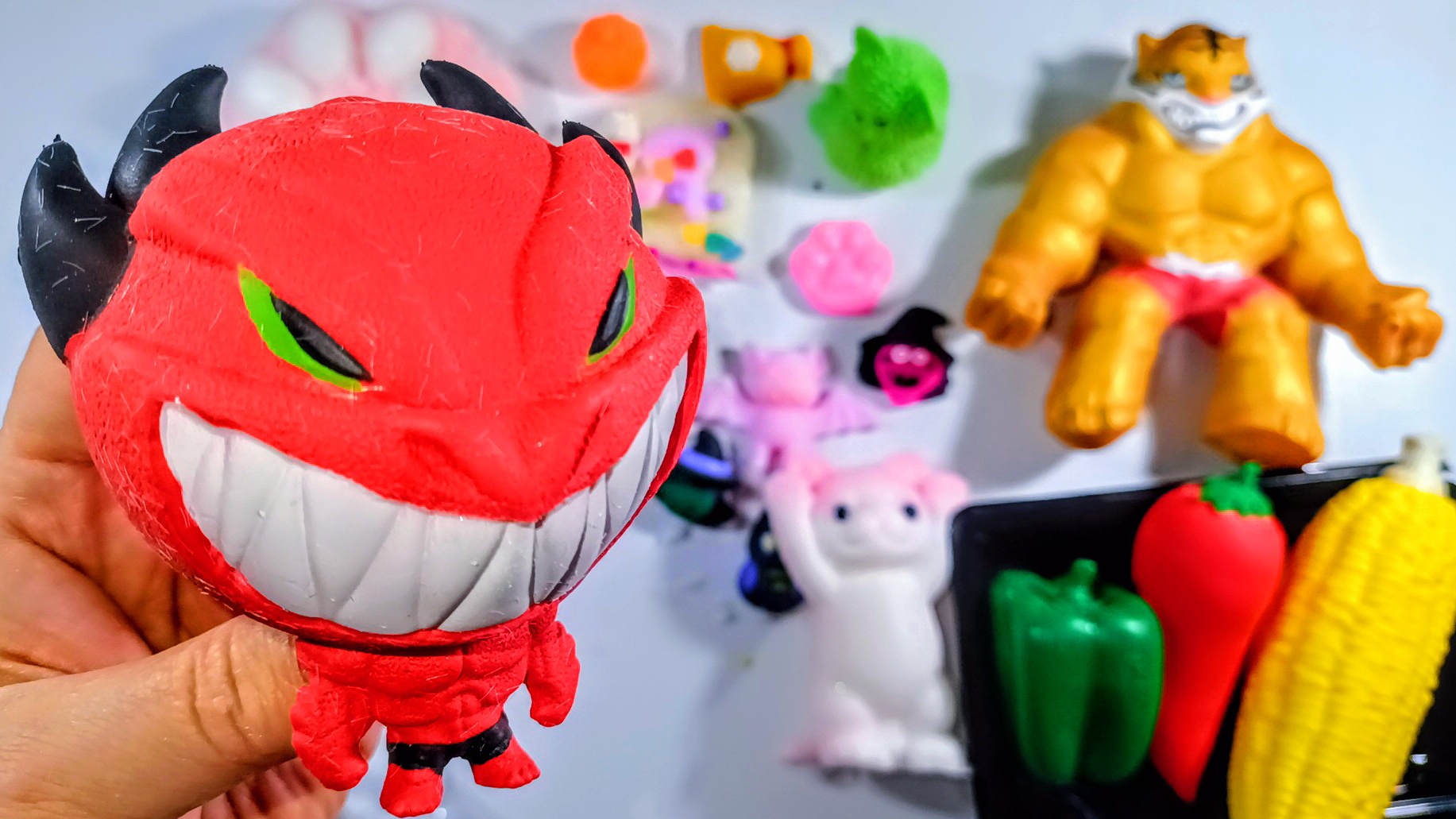 АСМР распаковка сквишей и антистрессов ТАБА СКВИШИ лапки приятные звуки АСМР 👀🤯 смотреть онлайн