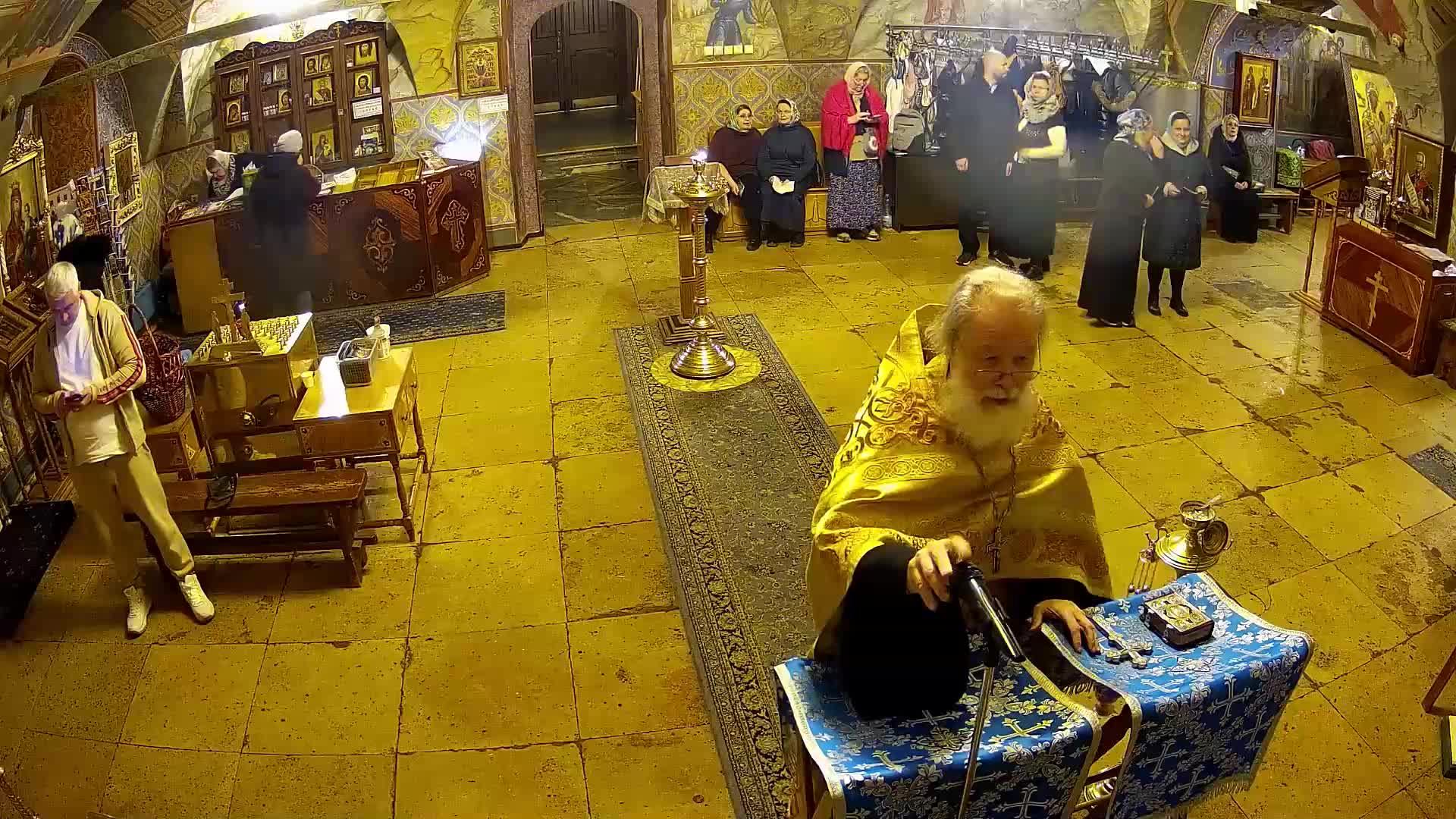 Молебен Св.Прав.Иоанну Кронштадтскому