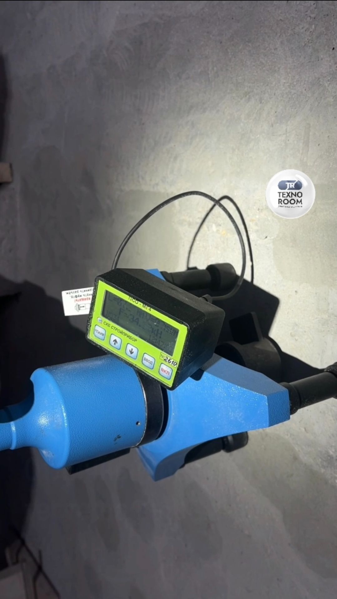 Испытание клинового анкера от Технорум