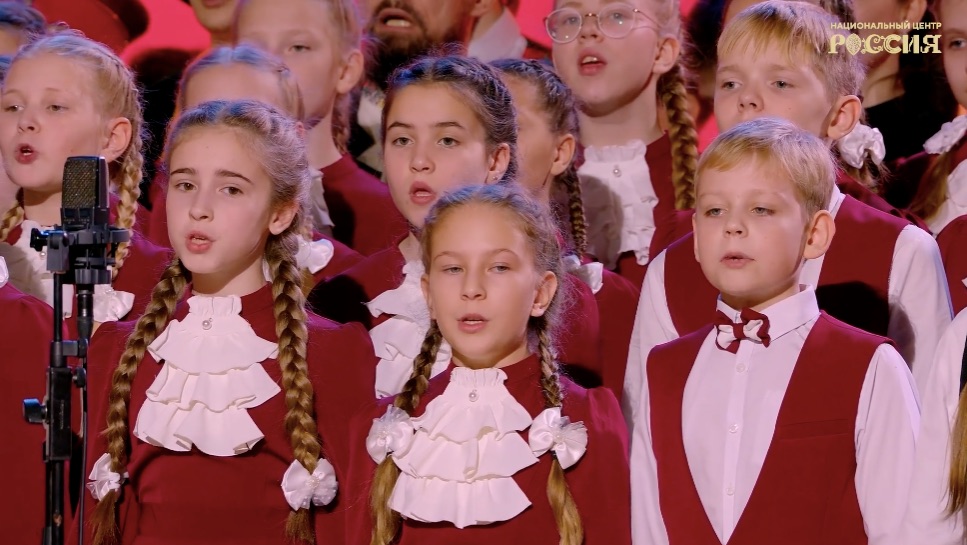 Гимн России. Большой детский хор им. В.С. Попова, дирижер Юрий Башмет смотреть онлайн