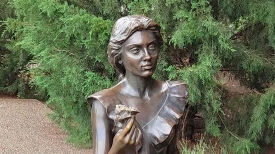 Памятники и статуи смотреть онлайн