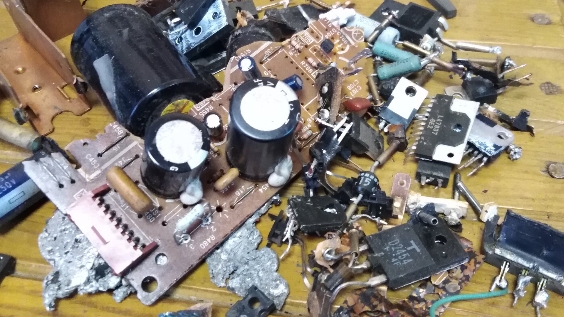 Продолжаем разбирать Радиодетали смотреть онлайн