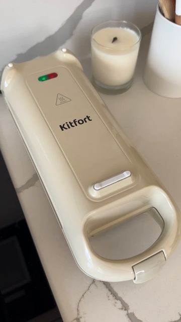 Кабачковые вафли с вафельницей Kitfort КТ-1690