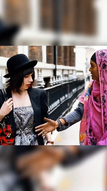 Я была так бедна что собирала объедки смотреть онлайн