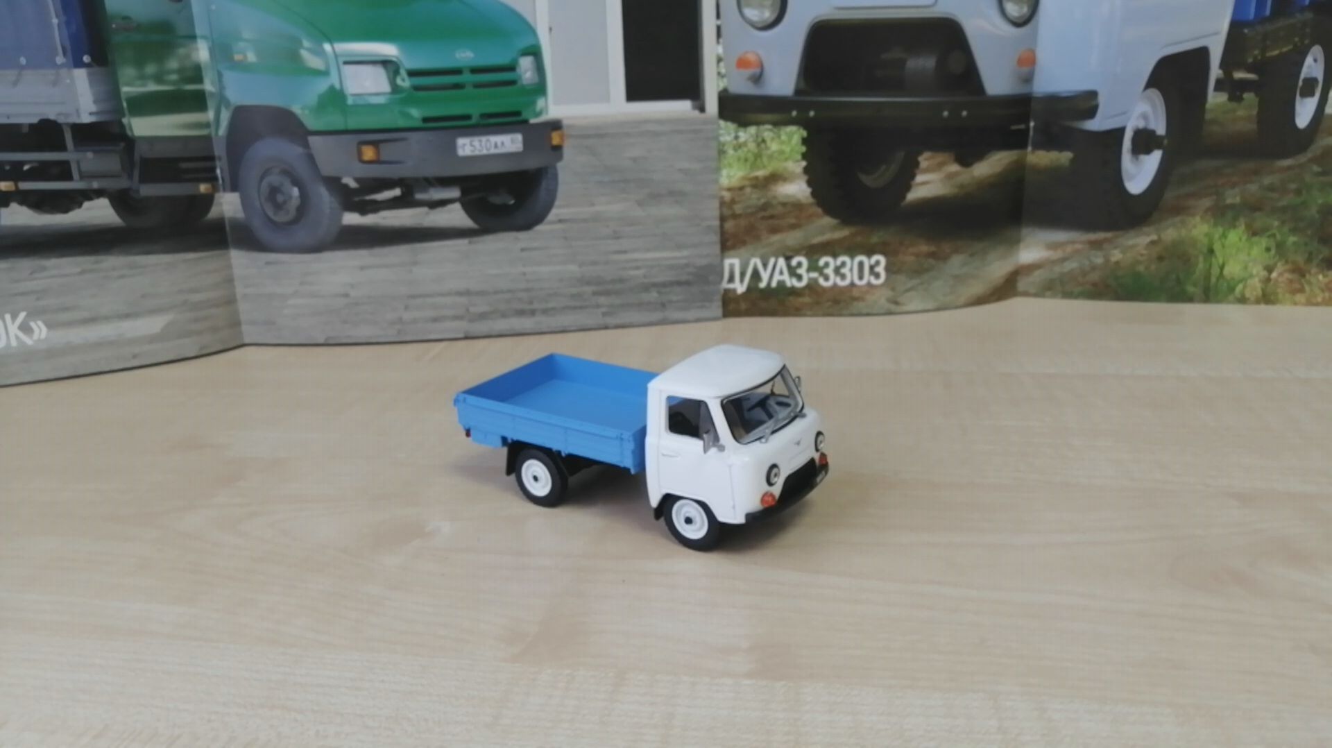 Обзор модели Уаз-452Д, масштаб 1:43, "Deagostini".