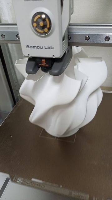 Печать плафона для настольной лампы из PLA пластика на 3D принтере смотреть онлайн