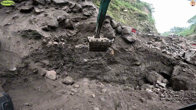 Строительство, экскаватор копает песок смотреть онлайн