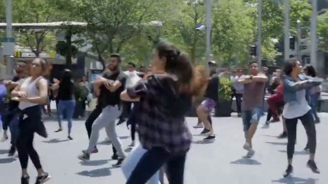 Флешмоб индийских студентов в Сиднее