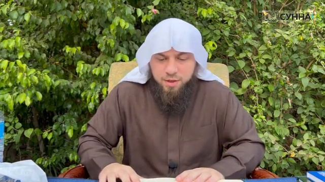 Куда ставить руки после поясного поклона || Сирадж Абу Тальха смотреть онлайн