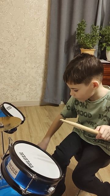 1000306690.mp4 Барабаны часть 2! смотреть онлайн